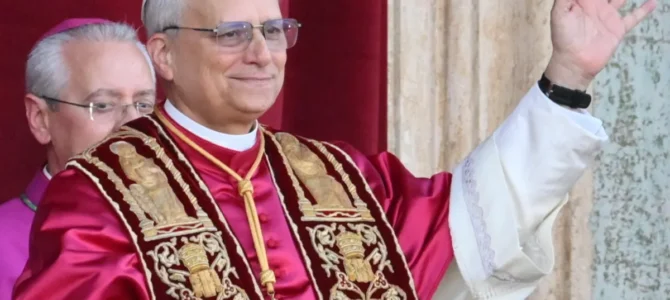 El Papa moderno: la imagen que sacudió al mundo y lo que revela sobre la Iglesia actual El Papa moderno: la imagen que sacudió al mundo y lo que revela sobre la Iglesia actual
