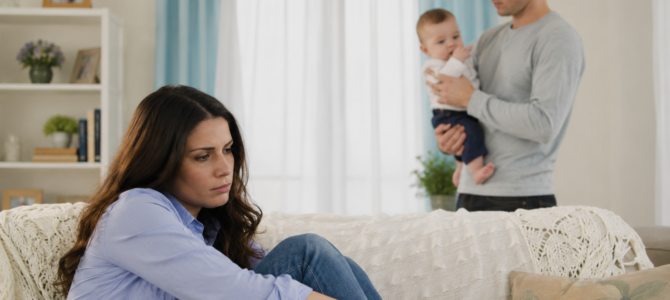 Mi madre cuidó a mi esposa tras el parto… pero lo que descubrí al volver me hizo entender todo