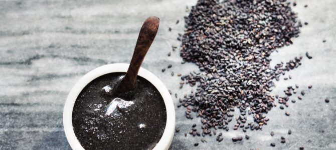 Encontré unas semillas negras bajo el colchón: la historia detrás del kalonji y su uso tradicional como amuleto de protección Encontré unas semillas negras bajo el colchón: la historia detrás del kalonji y su uso tradicional como amuleto de protección