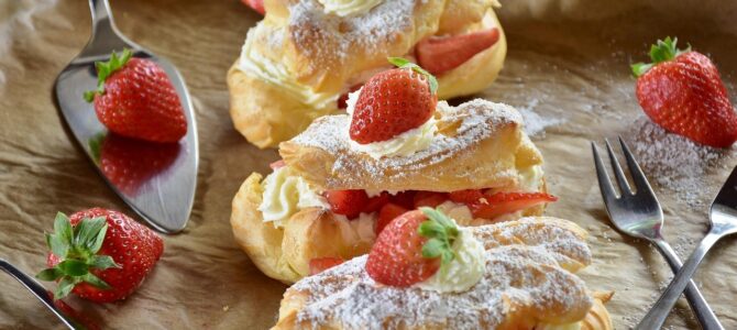 Bomba de crema con pan de hamburguesa: receta de postre rápido y fácil Bomba de crema con pan de hamburguesa: receta de postre rápido y fácil