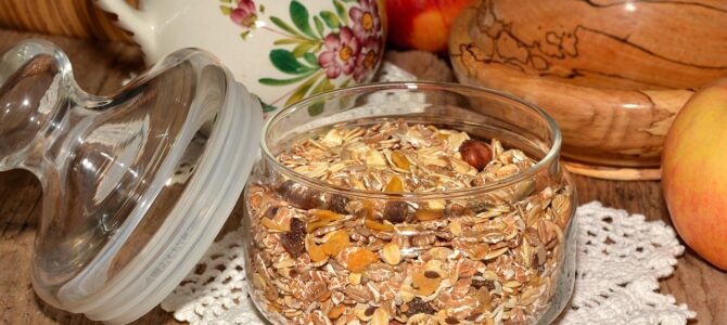 Brownie de avena saludable sin harina, azúcar ni huevo: receta fácil paso a paso