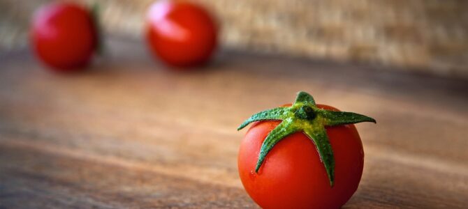 Cómo acelerar el crecimiento del tomate y aumentar la cosecha con métodos naturales