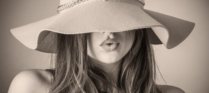 Fui a sorprender a mi esposo a la universidad y descubrí que todos llamaban «señora» a otra mujer
