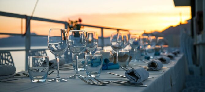 La cena en el restaurante de lujo donde mi nuera intentó esconderme en otra mesa La cena en el restaurante de lujo donde mi nuera intentó esconderme en otra mesa