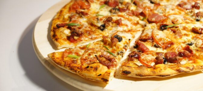 Pizza con masa líquida sin horno ni amasado: receta paso a paso en sartén Pizza con masa líquida sin horno ni amasado: receta paso a paso en sartén