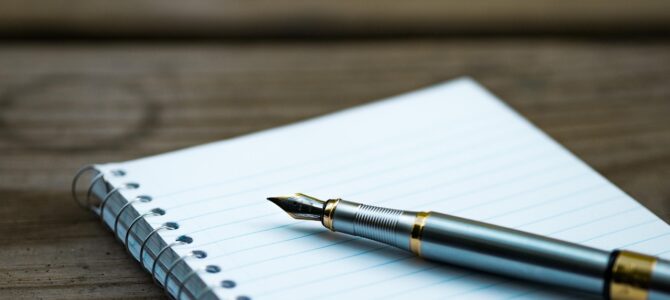 El cuaderno azul bajo la cama: la última confesión de un padre antes de una cirugía de alto riesgo