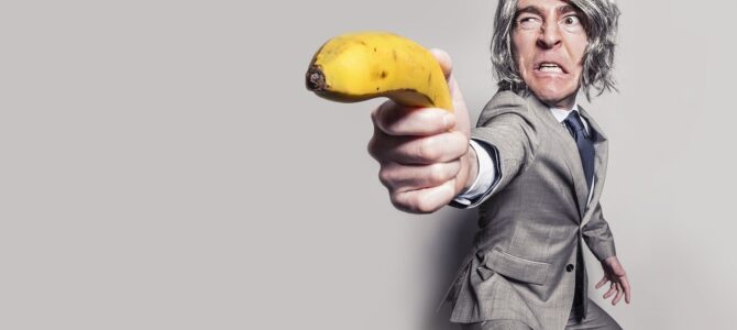 El obrero escondió su pan con paté al ver llegar al jefe, pero la reacción del empresario sorprendió a todos El obrero escondió su pan con paté al ver llegar al jefe, pero la reacción del empresario sorprendió a todos
