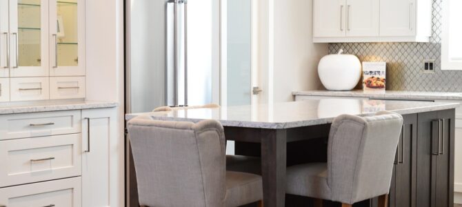 10 objetos que nunca deberías dejar sobre la encimera de tu cocina