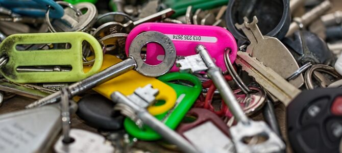 Consejos de seguridad en casa: por qué las mujeres que viven solas deben cuidar sus hábitos de iluminación Consejos de seguridad en casa: por qué las mujeres que viven solas deben cuidar sus hábitos de iluminación