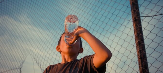 El último deseo de un niño con cáncer terminal: un partido de fútbol americano con sus padres y una lección inesperada