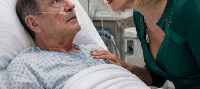 Mi esposa confesó en el hospital que esperaba mi muerte para quedarse con todo, pero firmé algo que no esperaba