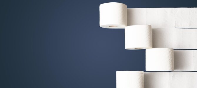 ¿Por qué el papel higiénico es blanco? La verdadera razón detrás de su color