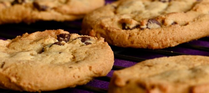 Postre sin horno con galletas y crema pastelera: receta fácil y cremosa