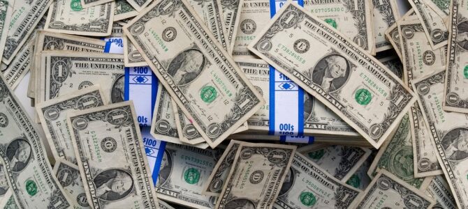 Una notificación bancaria tras el luto: la historia que reveló una verdad inesperada