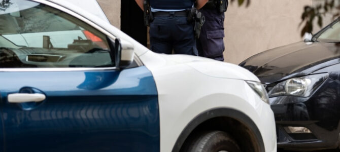 Vivían aisladas desde la pandemia y los vecinos alertaron a la policía: lo que encontraron al entrar a la casa Vivían aisladas desde la pandemia y los vecinos alertaron a la policía: lo que encontraron al entrar a la casa