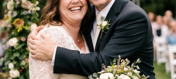 Me casé con una mujer viuda dos veces y, en nuestra noche de bodas, abrió un cajón con llave